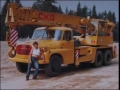 Ponosni lastnik novega avtodvigala Tatra avgusta 1980